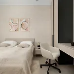 Luksusowe W Centrum Wroclawia Blisko Parku Z Klimatyzacja W Salonie By Renters Vratislav