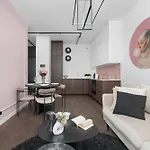 Luksusowe W Centrum Wroclawia Blisko Parku Z Klimatyzacja W Salonie By Renters * Vratislav
