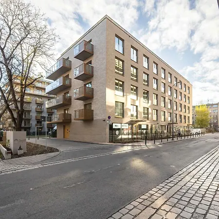 Luksusowy W Centrum Wroclawia Blisko Parku Z Klimatyzacja W Salonie By Renters * Breslau