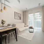 Luksusowe W Centrum Wroclawia Blisko Parku Z Klimatyzacja W Salonie By Renters Apartment Wroclaw