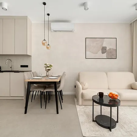 Luksusowe W Centrum Wroclawia Blisko Parku Z Klimatyzacja W Salonie By Renters 브로츠와프