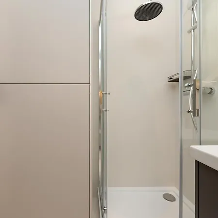 Luksusowe W Centrum Wroclawia Blisko Parku Z Klimatyzacja W Salonie By Renters * 브로츠와프