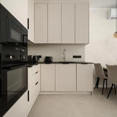 Luksusowe W Centrum Wroclawia Blisko Parku Z Klimatyzacja W Salonie By Renters Apartmán