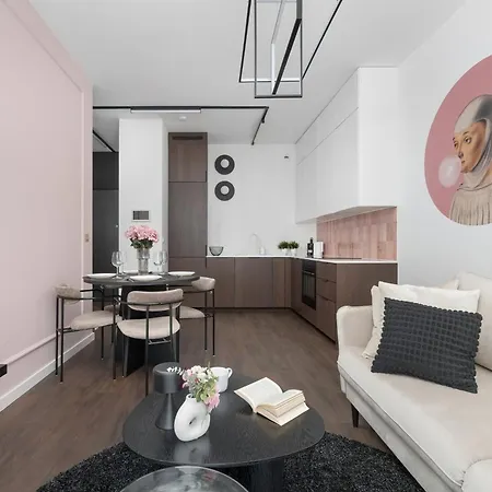 Luksusowe W Centrum Wroclawia Blisko Parku Z Klimatyzacja W Salonie By Renters * Vratislav