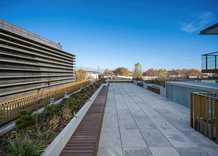 Luksusowe W Centrum Wroclawia Blisko Parku Z Klimatyzacja W Salonie By Renters Apartment Wroclaw