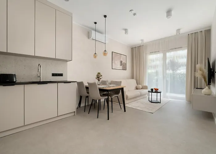 Luksusowe W Centrum Wroclawia Blisko Parku Z Klimatyzacja W Salonie By Renters *