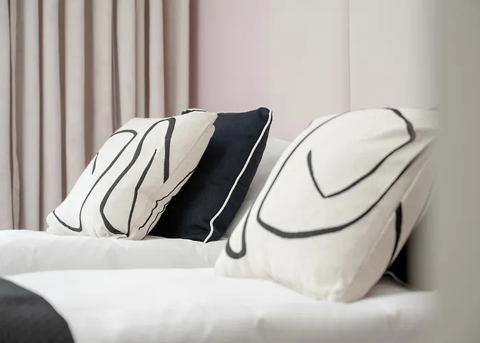 Apartment Luksusowe W Centrum Wroclawia Blisko Parku Z Klimatyzacja W Salonie By Renters Wroclaw